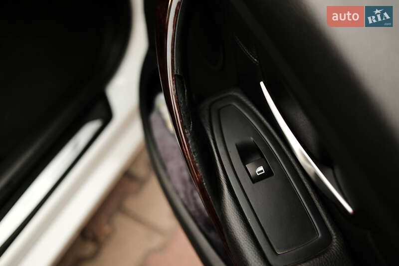 Седан BMW 3 Series 2014 в Киеве