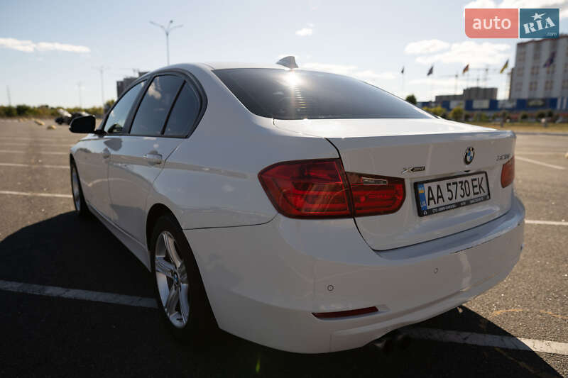 Седан BMW 3 Series 2014 в Києві