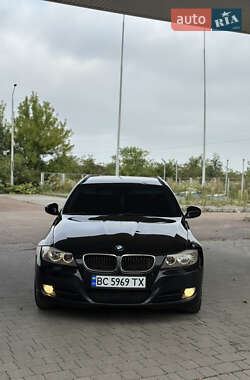 Универсал BMW 3 Series 2010 в Самборе