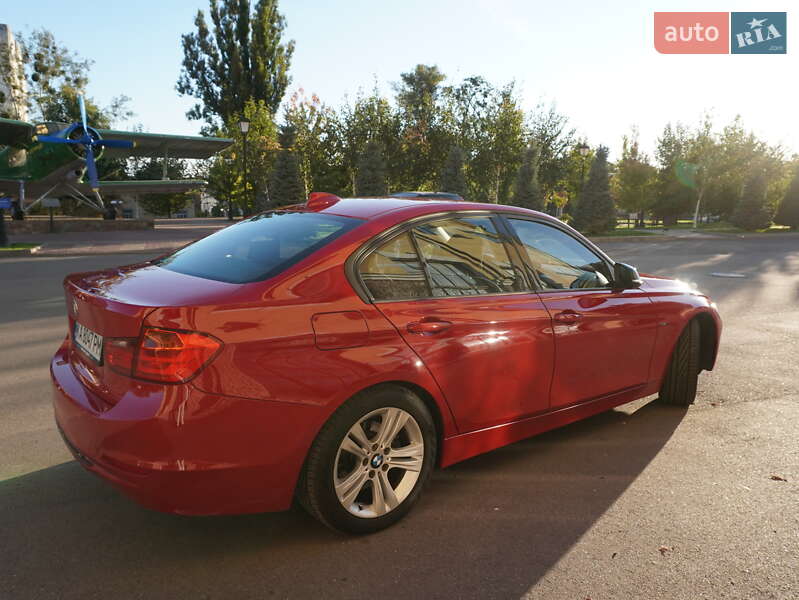 Седан BMW 3 Series 2012 в Киеве