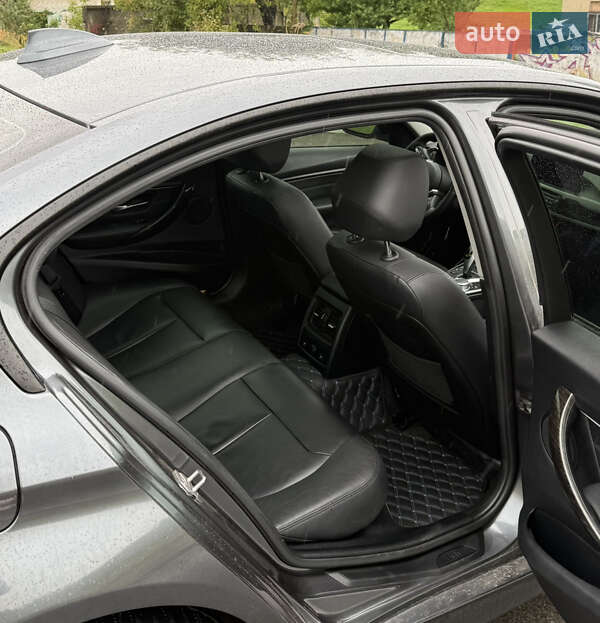 Седан BMW 3 Series 2015 в Львове