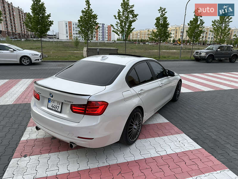 Седан BMW 3 Series 2014 в Киеве