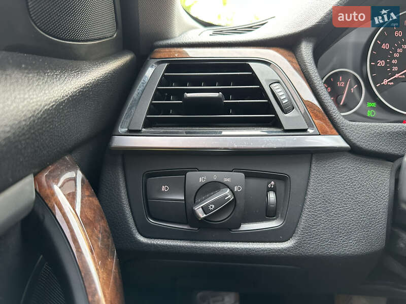 Седан BMW 3 Series 2014 в Киеве