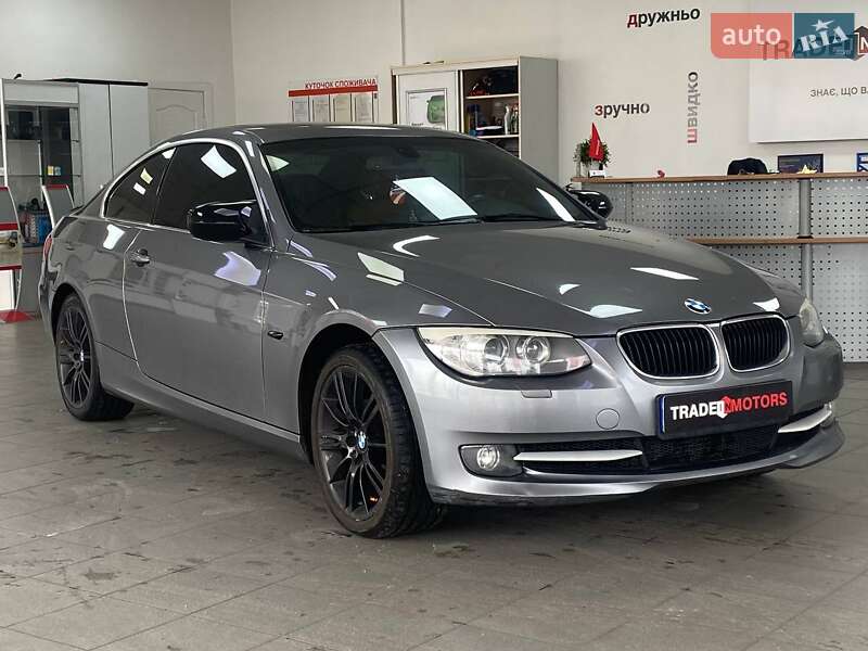 BMW 3 Series 2011
