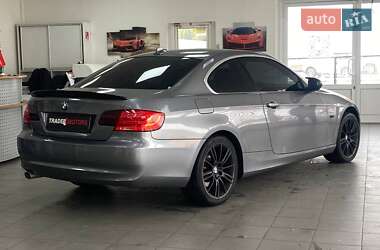 Купе BMW 3 Series 2011 в 