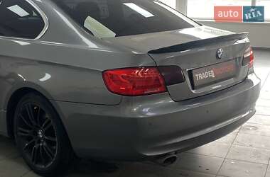 Купе BMW 3 Series 2011 в 