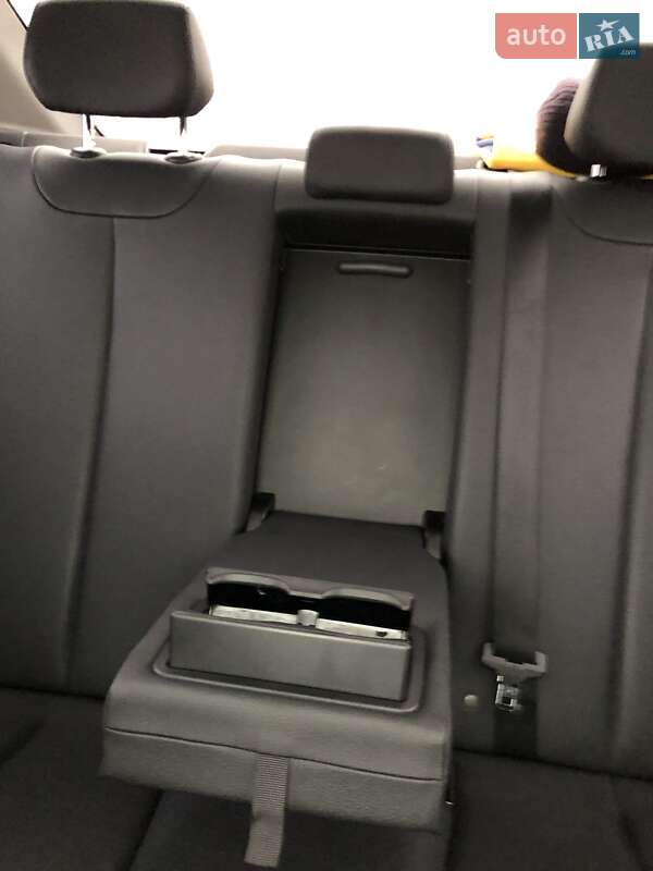 Седан BMW 3 Series 2014 в Киеве