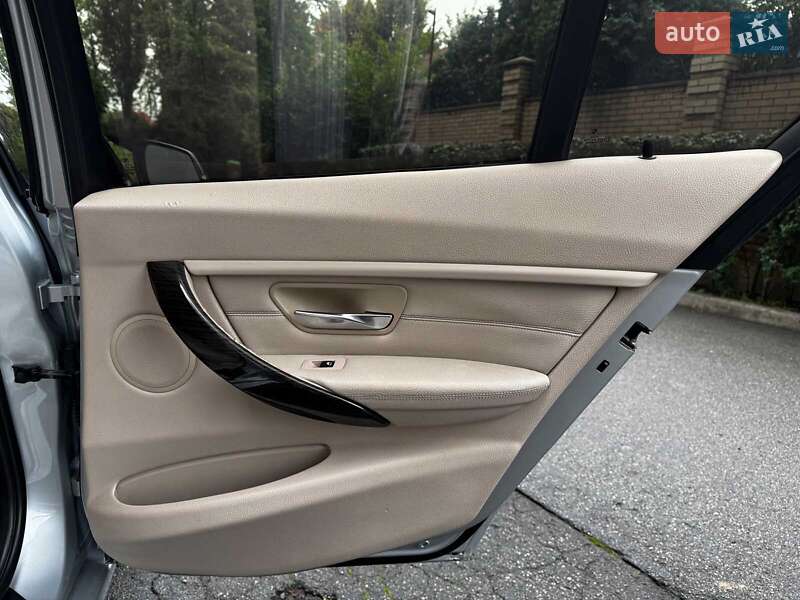 Седан BMW 3 Series 2012 в Киеве