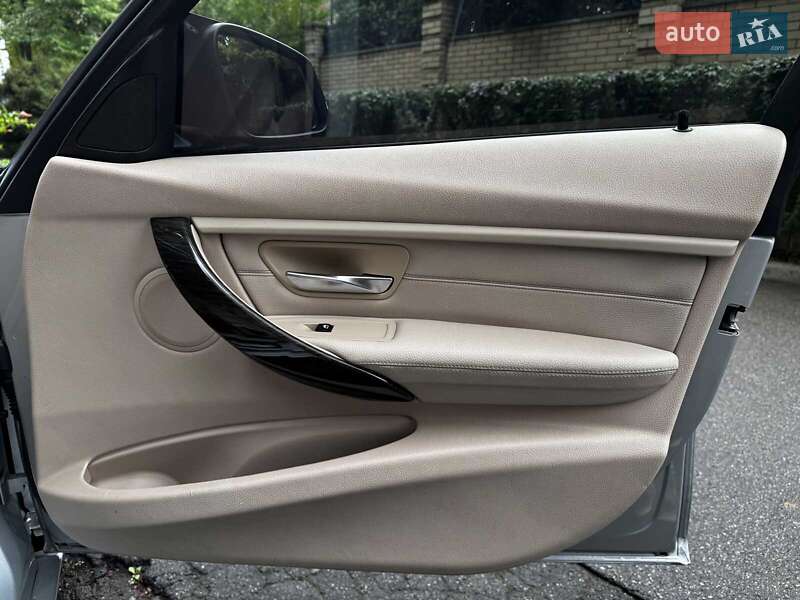 Седан BMW 3 Series 2012 в Киеве