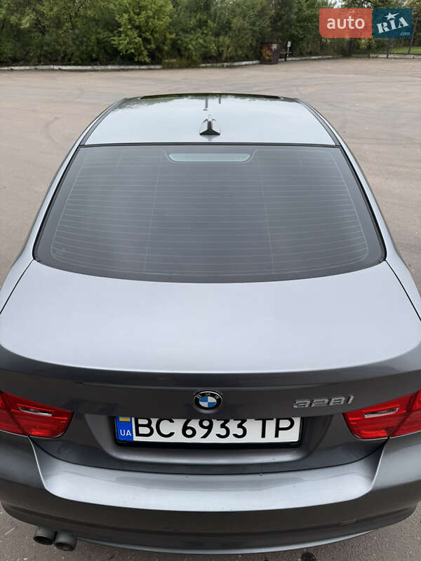 Седан BMW 3 Series 2011 в Шептицькому