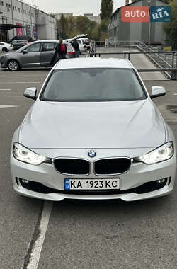 Седан BMW 3 Series 2015 в Киеве