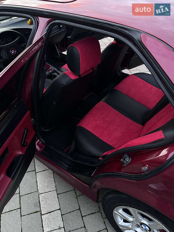 Седан BMW 3 Series 1993 в Ивано-Франковске