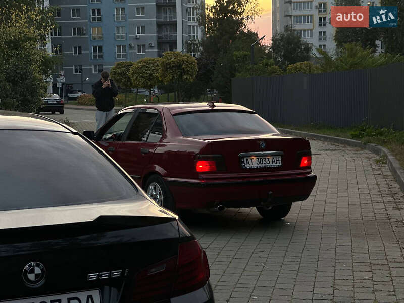 Седан BMW 3 Series 1993 в Ивано-Франковске