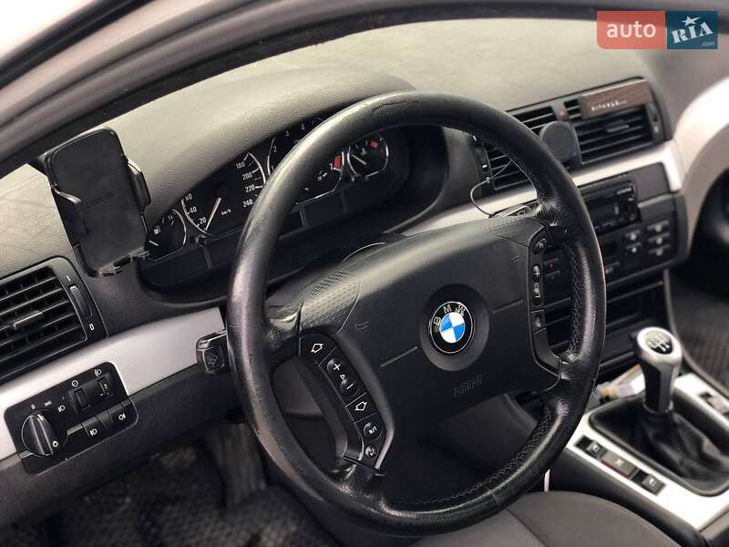 Седан BMW 3 Series 2004 в Львові