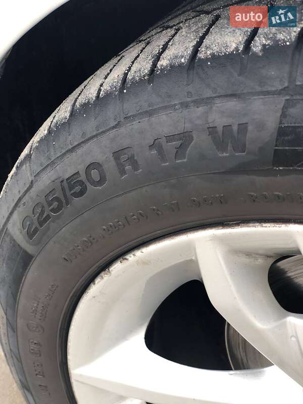 Седан BMW 3 Series 2004 в Львові