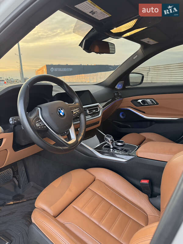Седан BMW 3 Series 2021 в Львове