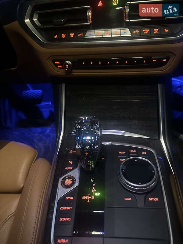 Седан BMW 3 Series 2021 в Львове