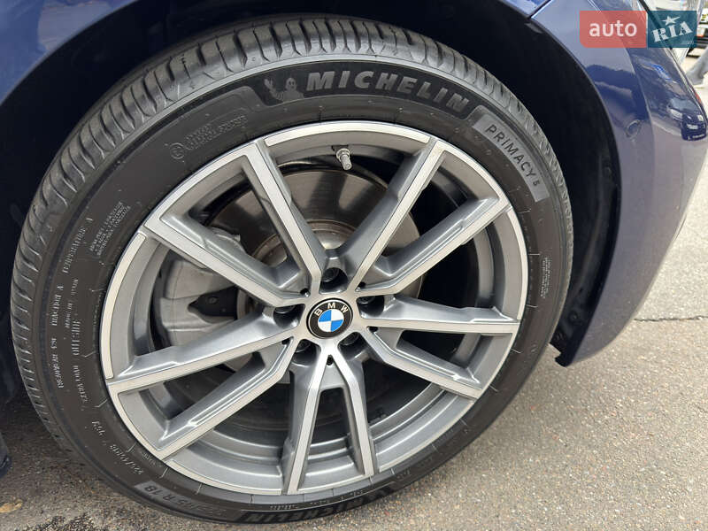 Седан BMW 3 Series 2019 в Києві