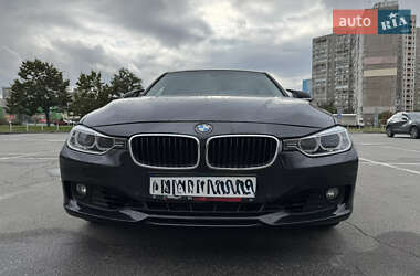 Седан BMW 3 Series 2015 в Киеве