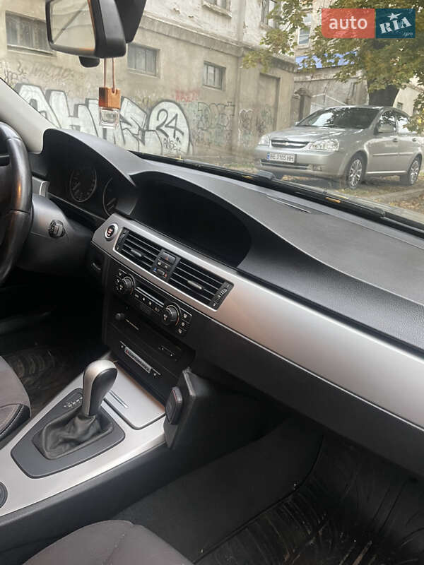 Универсал BMW 3 Series 2005 в Николаеве фото 7 Универсал BMW 3 Series 2005 в Николаеве