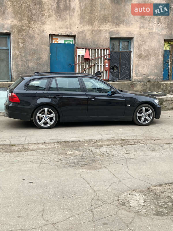 Универсал BMW 3 Series 2005 в Николаеве фото 9 Универсал BMW 3 Series 2005 в Николаеве