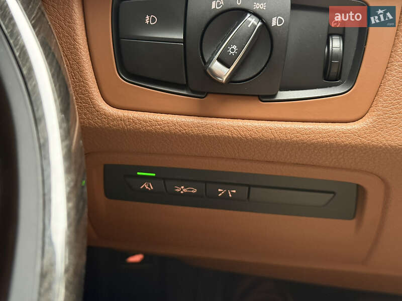 Седан BMW 3 Series 2013 в Києві фото 9 Седан BMW 3 Series 2013 в Києві