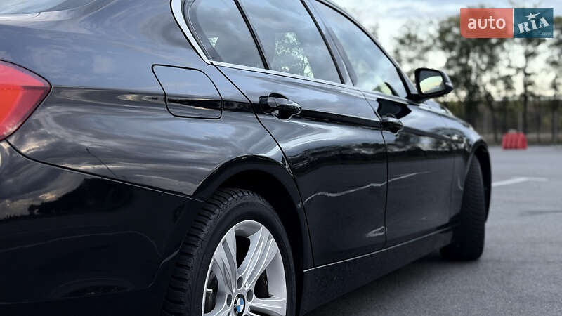 Седан BMW 3 Series 2016 в Днепре