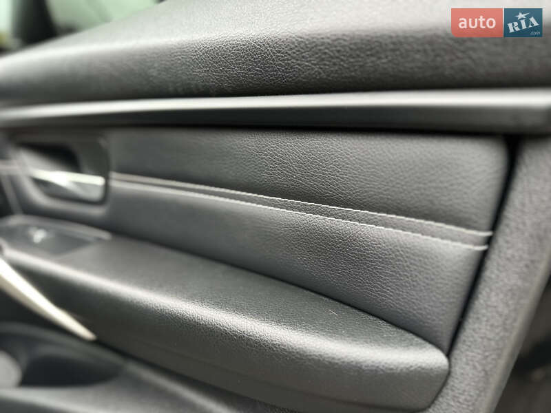 Универсал BMW 3 Series 2015 в Дрогобыче