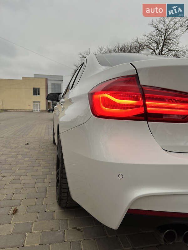 Седан BMW 3 Series 2017 в Могилев-Подольске