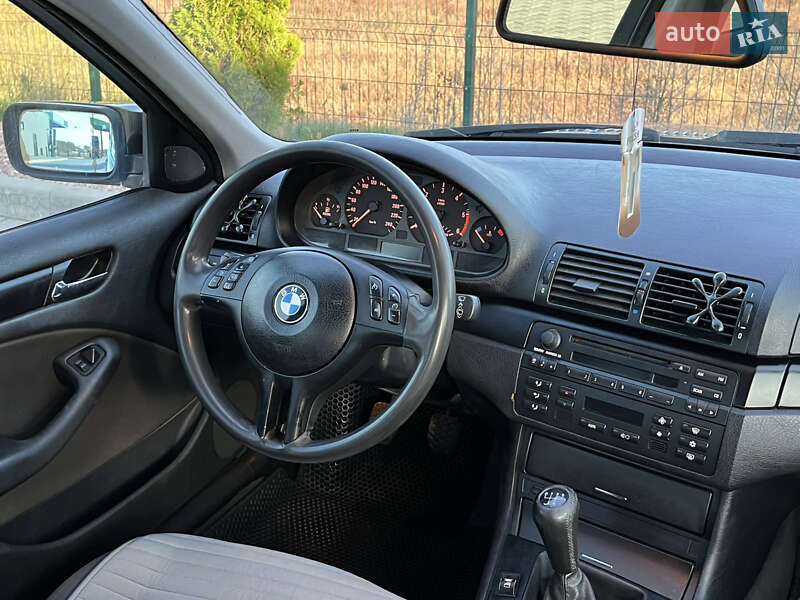 Седан BMW 3 Series 2004 в Виннице