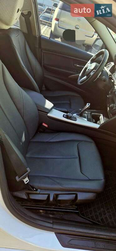 Седан BMW 3 Series 2015 в Черновцах фото 15 Седан BMW 3 Series 2015 в Черновцах
