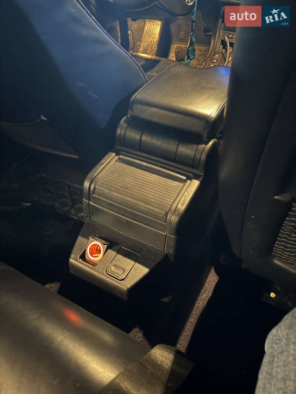 Седан BMW 3 Series 2000 в Києві фото 5 Седан BMW 3 Series 2000 в Києві