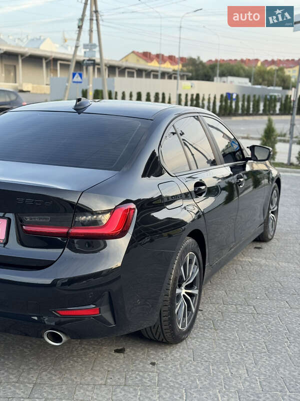 Седан BMW 3 Series 2020 в Львове
