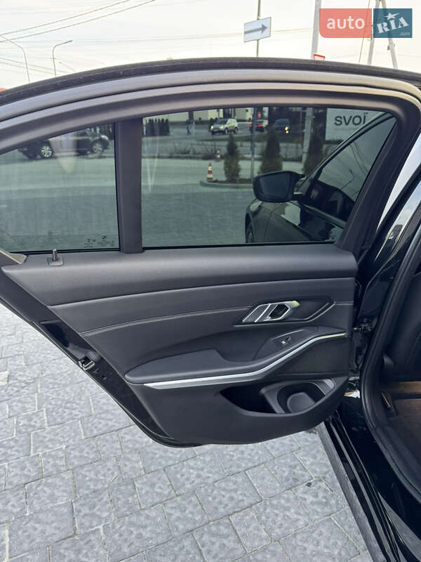Седан BMW 3 Series 2020 в Львове