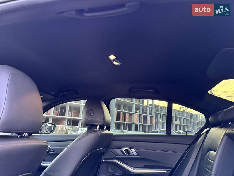 Седан BMW 3 Series 2020 в Львове