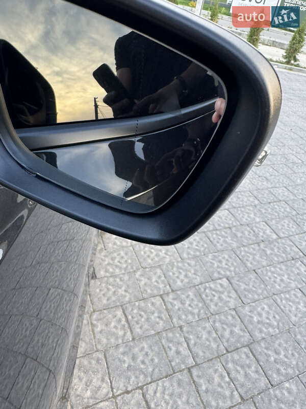 Седан BMW 3 Series 2020 в Львове