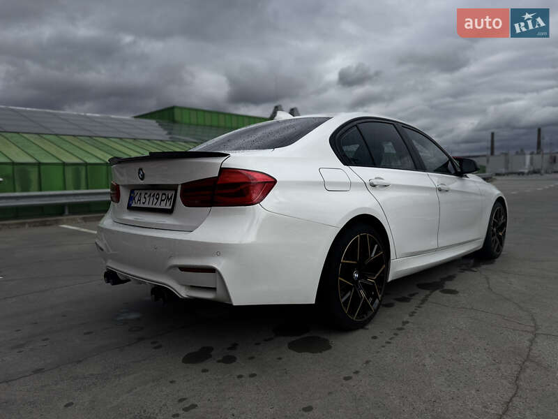 Седан BMW 3 Series 2016 в Києві