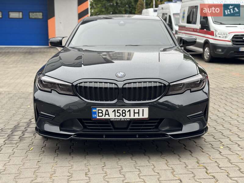 Седан BMW 3 Series 2019 в Одессе