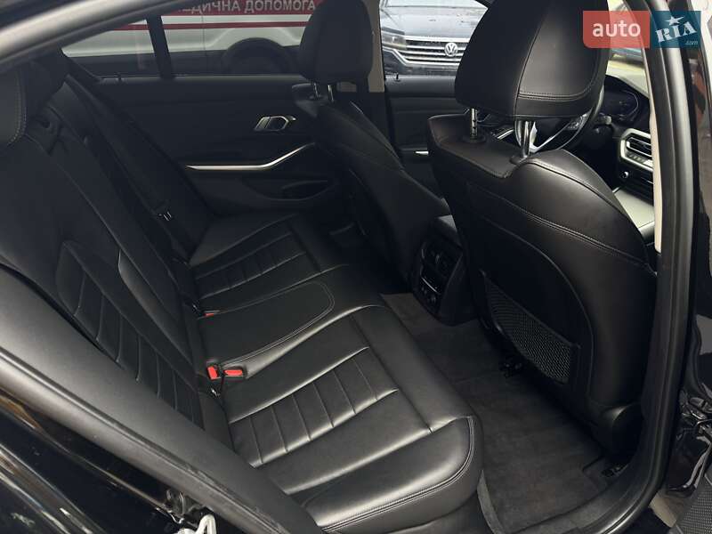 Седан BMW 3 Series 2019 в Одессе