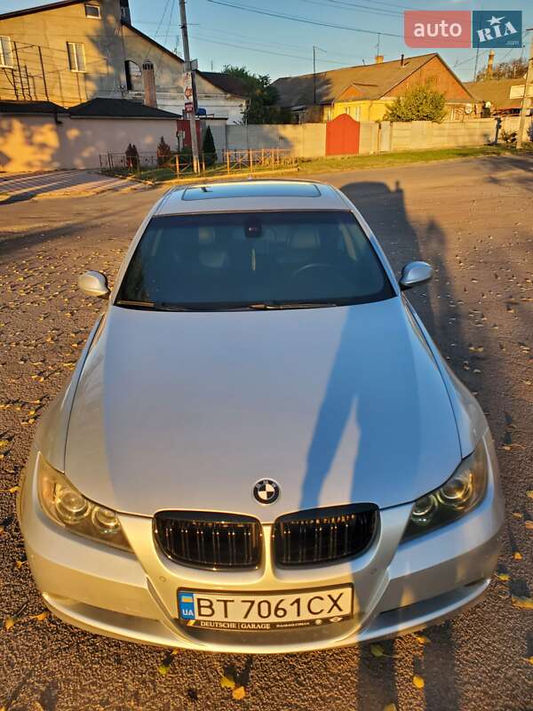 Седан BMW 3 Series 2005 в Херсоне