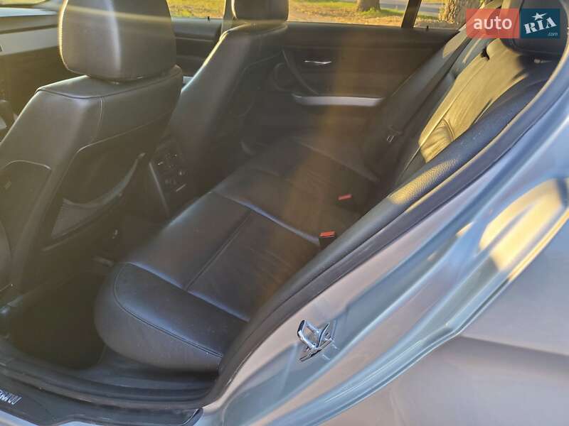 Седан BMW 3 Series 2005 в Херсоне