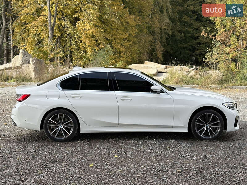 Седан BMW 3 Series 2019 в Самборе