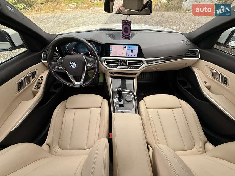 Седан BMW 3 Series 2019 в Самборе