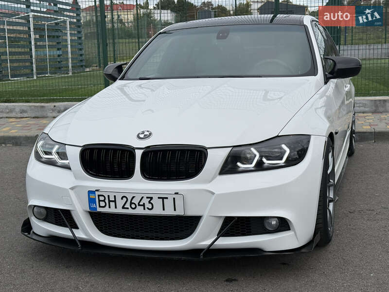 Седан BMW 3 Series 2010 в Одессе