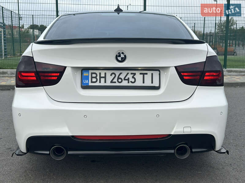 Седан BMW 3 Series 2010 в Одессе