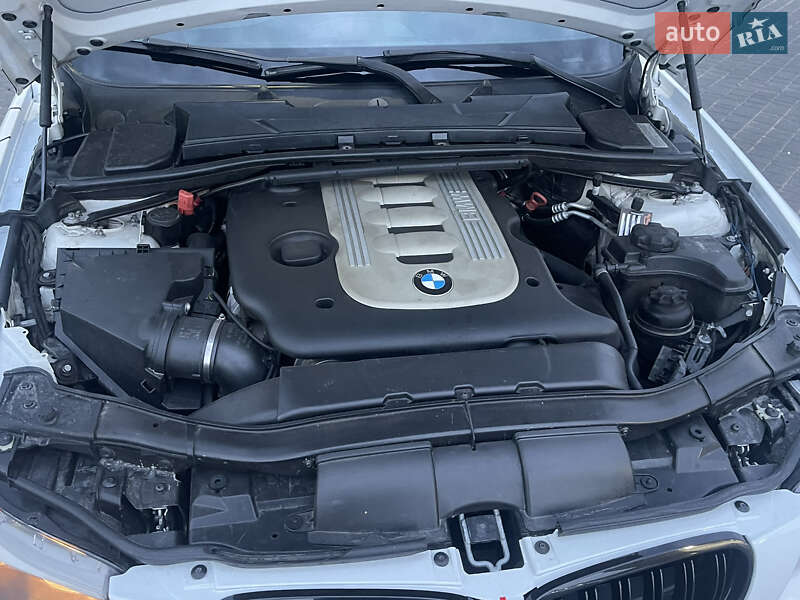 Седан BMW 3 Series 2010 в Одессе