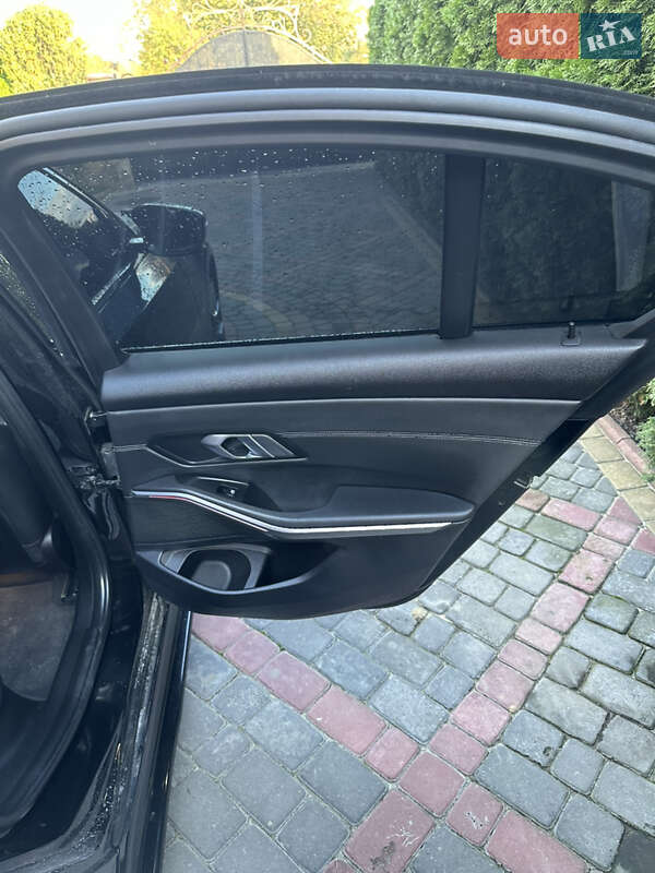 Седан BMW 3 Series 2020 в Львове