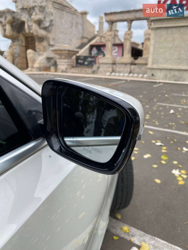 Седан BMW 3 Series 2019 в Черноморске