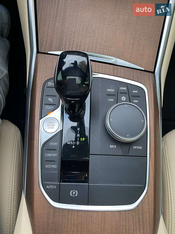 Седан BMW 3 Series 2019 в Черноморске