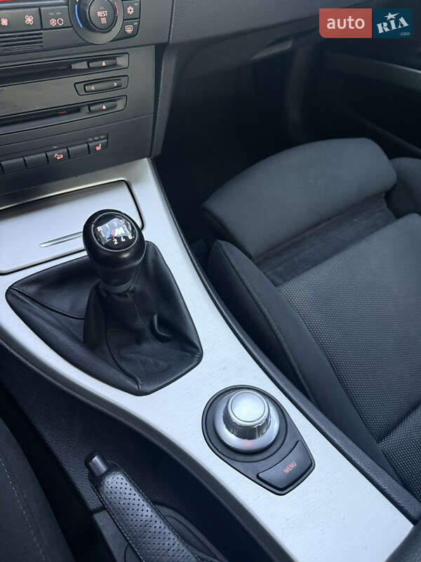 Седан BMW 3 Series 2006 в Киеве